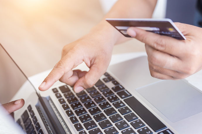 Confiança é senha para o sucesso no e-commerce mundial, diz ClearSale Confiança é senha para o sucesso no e-commerce mundial, diz ClearSale